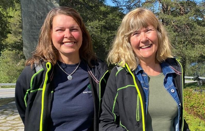 To kvinner med arbeidsklær